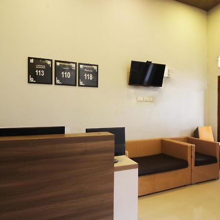 Oyo Life 2273 Pratama Homestay Bandar Lampung Exteriör bild